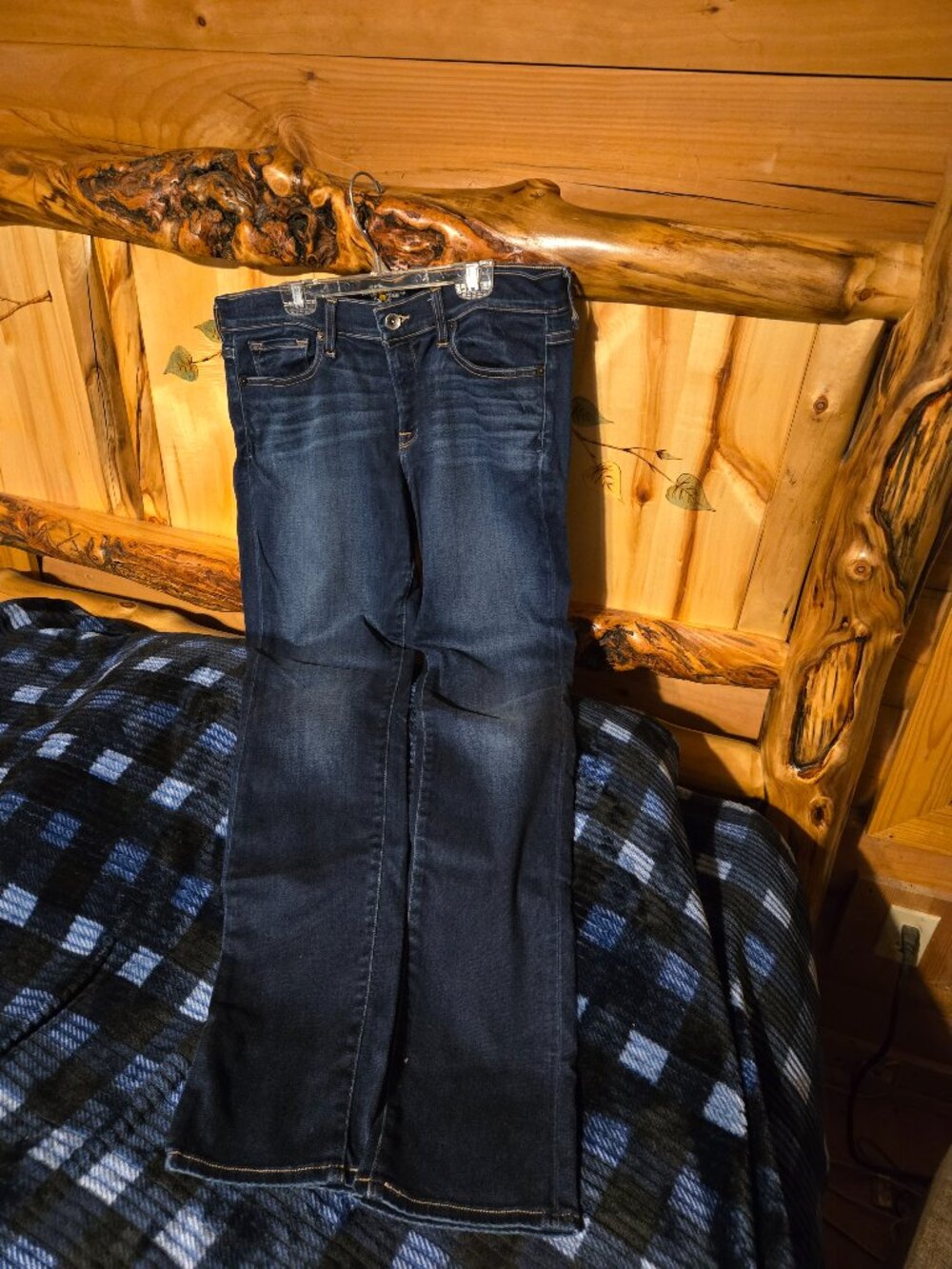 Lucky Brand Charlie Skinny Jeans 12 31. EUC